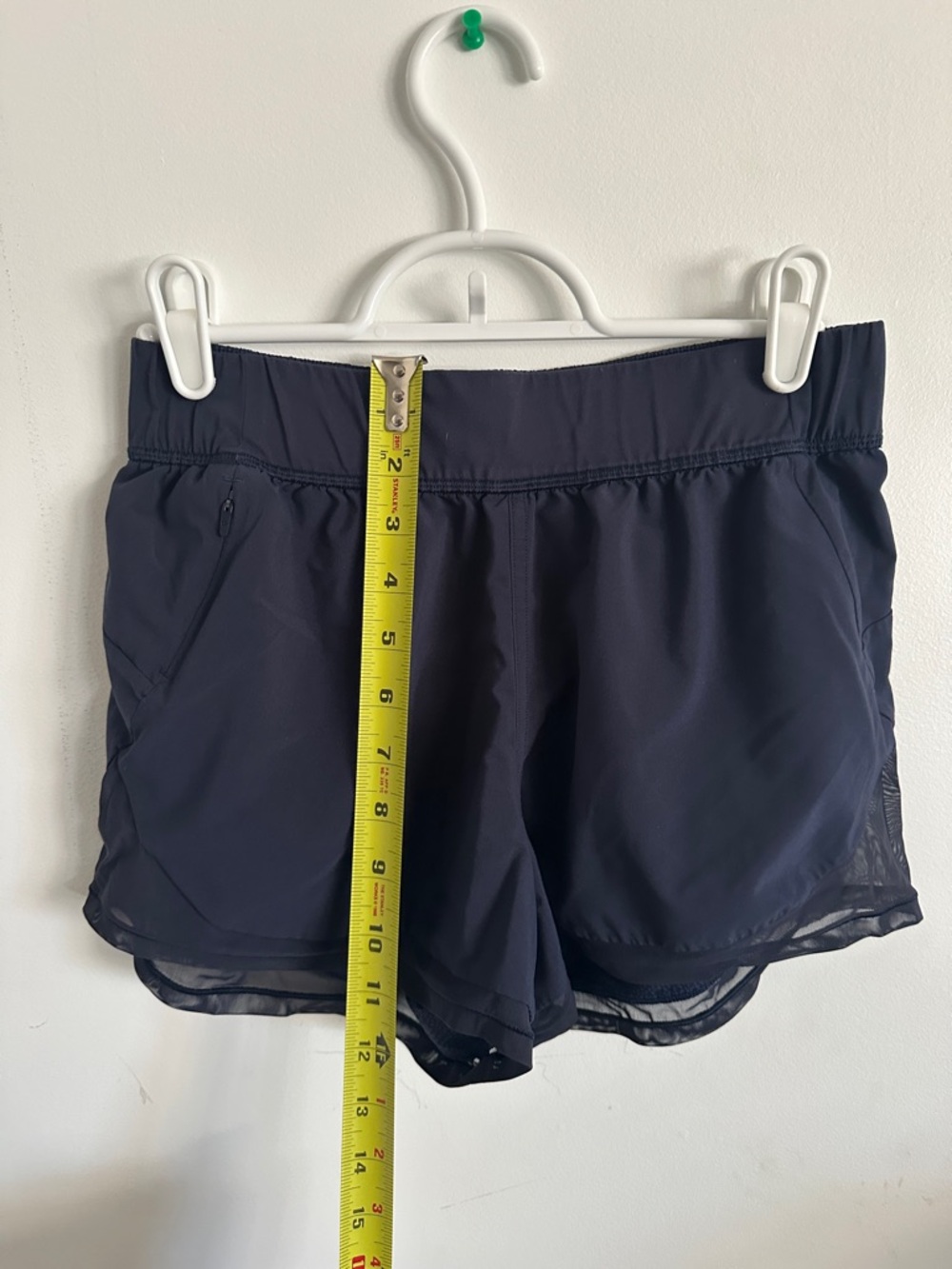 Lulu Lemon Women's Reversible Navy Athletic Shorts - Picture 8 of 9